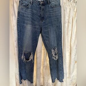 Women’s ripped blue jeans 
Vervet size 30